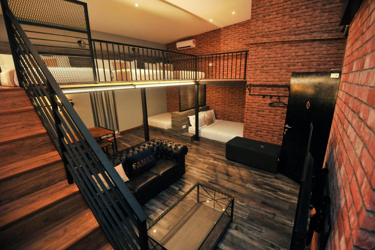 Iconic Suites & Pods Hotel Ipoh Exterior photo